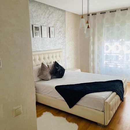 Superbe Appartement Au Coeur De Casablanca Kültér fotó